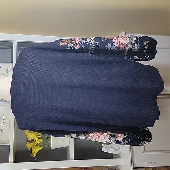 Navy Balloon Long Sleeve Top - Picture 4 of 7